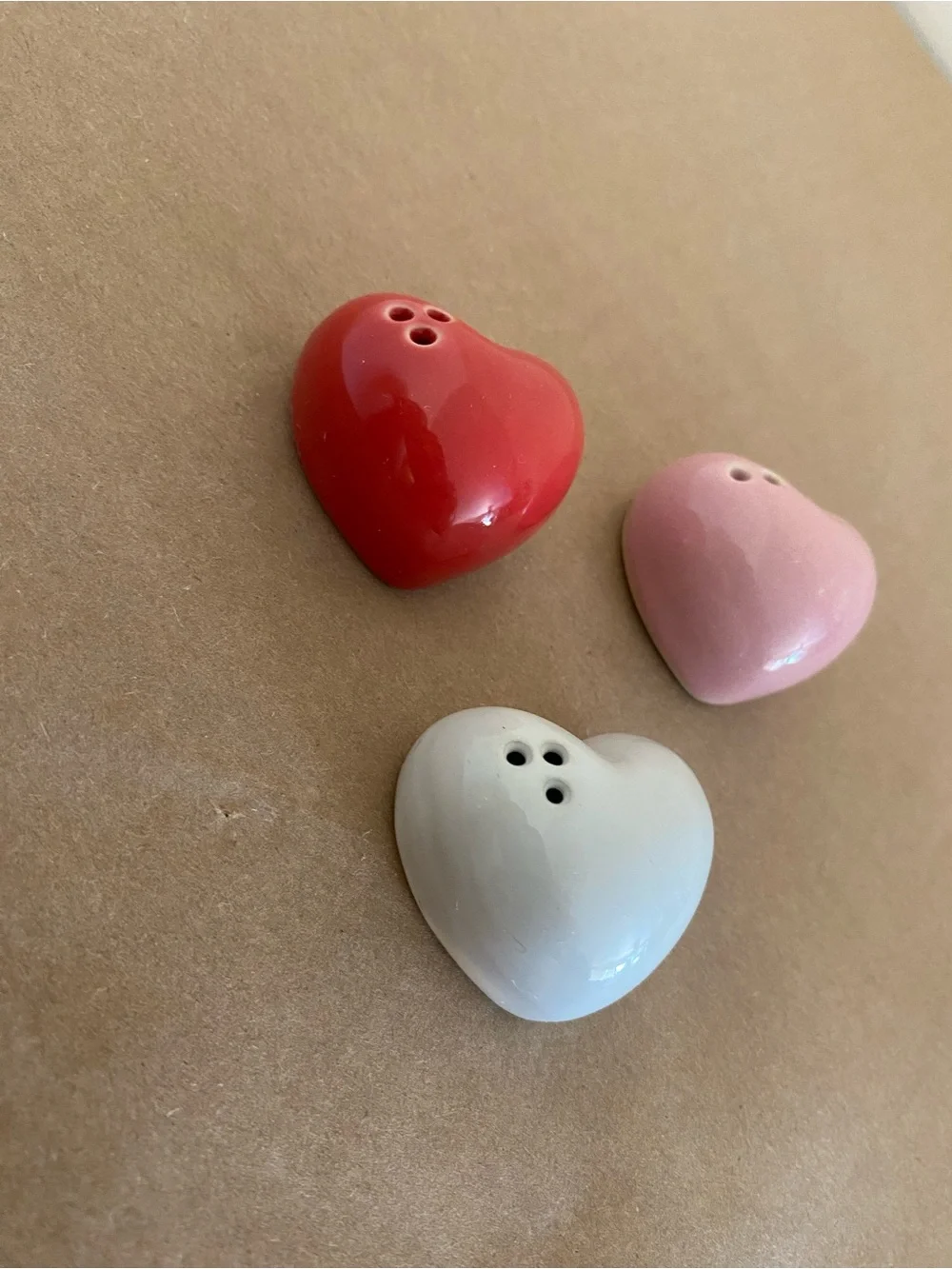 Heart-Shaped Ceramic Small Salt & Pepper Shakers Valentines day pink red white
